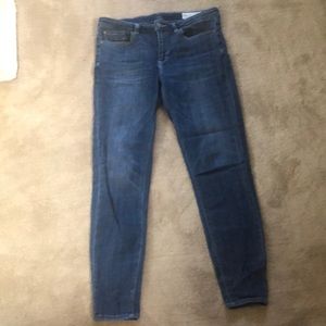 Medium rinse denim jeans